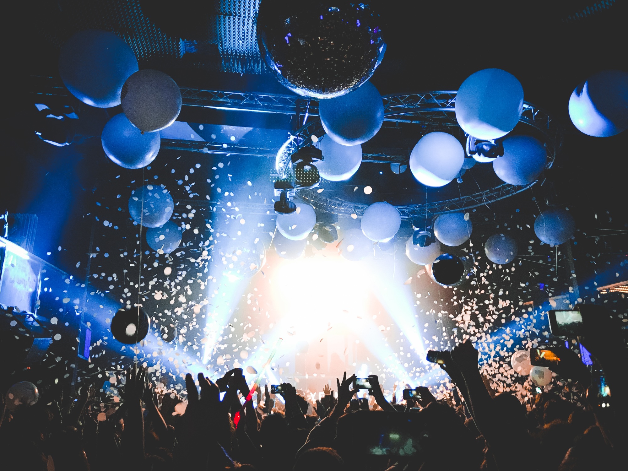Party and confetti. Nightlife. Millenials. Leisure.